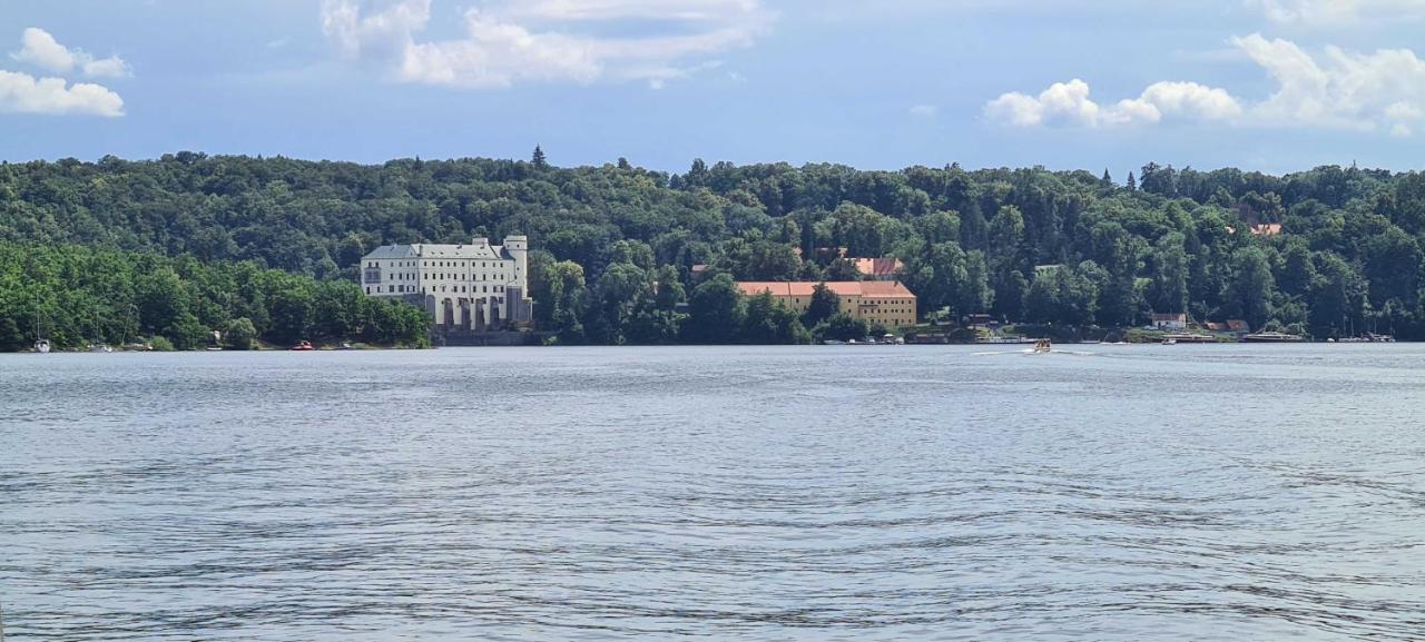 Orlická přehrada Chata Malá Kožlí u Orlíka Exterior foto